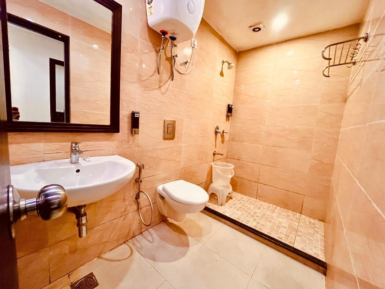 The Bunkk Inn Hotel & Restaurant موسوري المظهر الخارجي الصورة